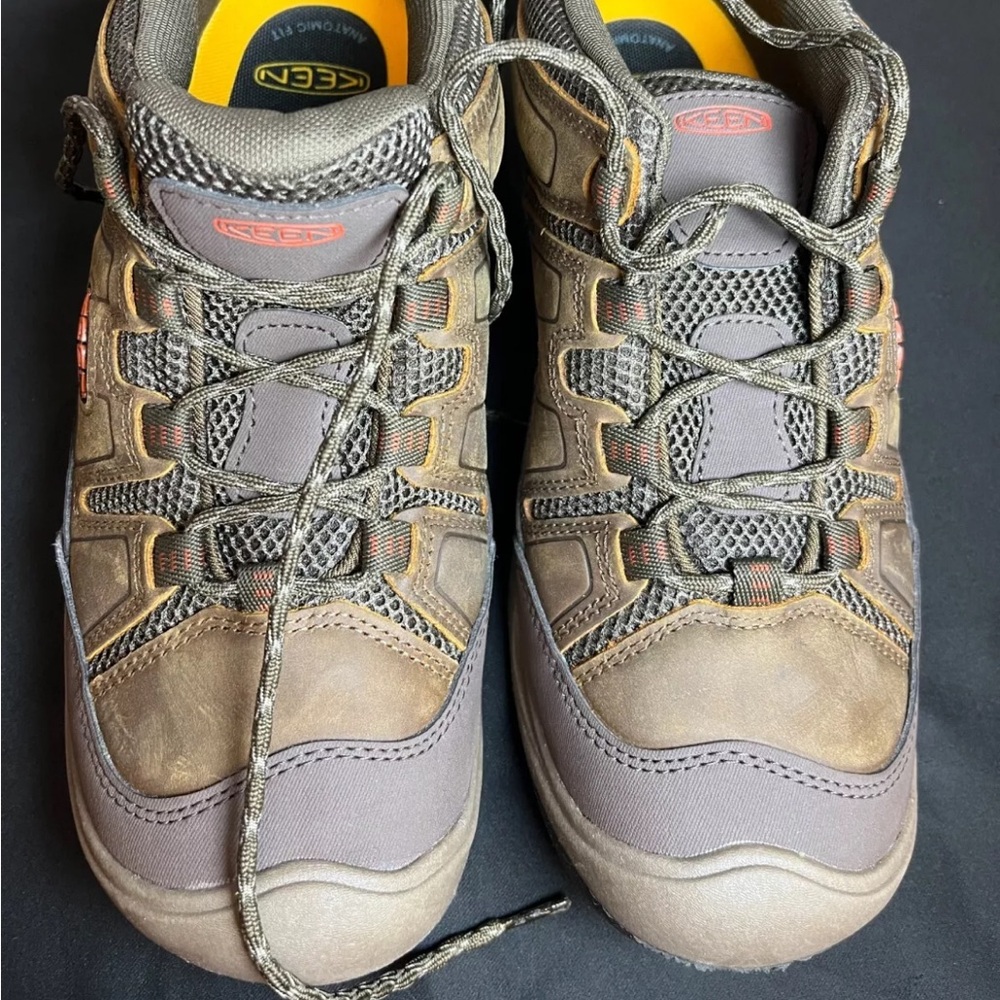 KEEN Circadia Vent Breathable Men's Hiking Shoes.  Brown, Size 10.5 Clean